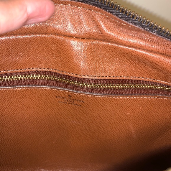 Sold Authentic Louis Vuitton Trocadero 23 - Picture 4 of 8
